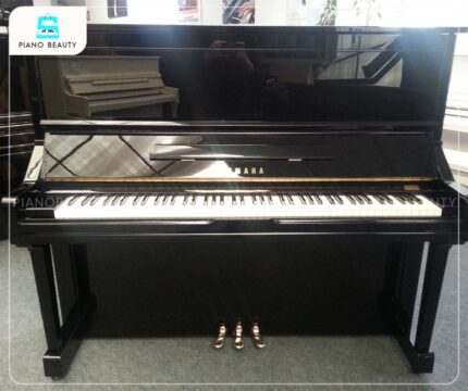Đàn Piano Yamaha YU3 có thùng đàn được thiết kế rộng rãi, tối ưu khả năng cộng hưởng âm thanh