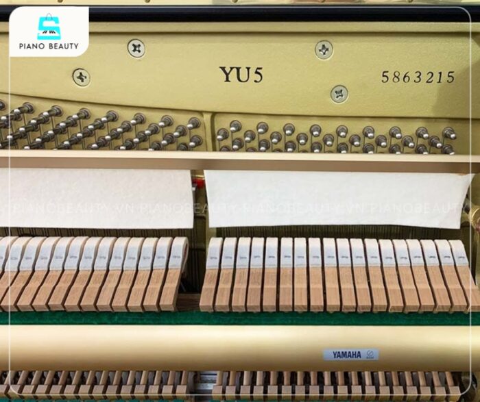 Đàn Piano Yamaha YU5 sở hữu búa đàn được làm từ lông ừu được nén chặt