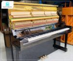 Đàn Piano Yamaha YU50 được trang bị bộ cơ bàn phím tiên tiến, mang lại cảm giác lướt phím mượt mà