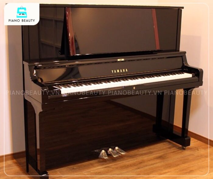 Đàn Piano Yamaha YU5SXG là cây đàn piano acoustic được tích hợp thêm hệ thống tự chơi Disklavier và silent piano
