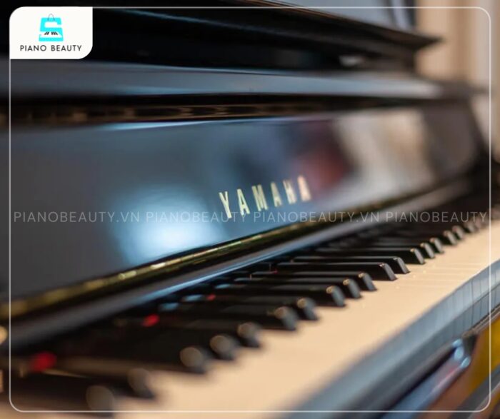 Đàn Piano Yamaha YU5SXG mang lại cảm giác phím chân thực và mượt mà
