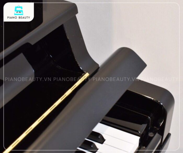 Đàn Piano Yamaha YU5SXG thừa hưởng phong cách thiết kế sang trọng đặc trưng của dòng YU series
