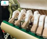 Đàn Piano Yamaha YUS1 có búa đàn với lõi gỗ và đầu búa bằng lớp nỉ lông cừu