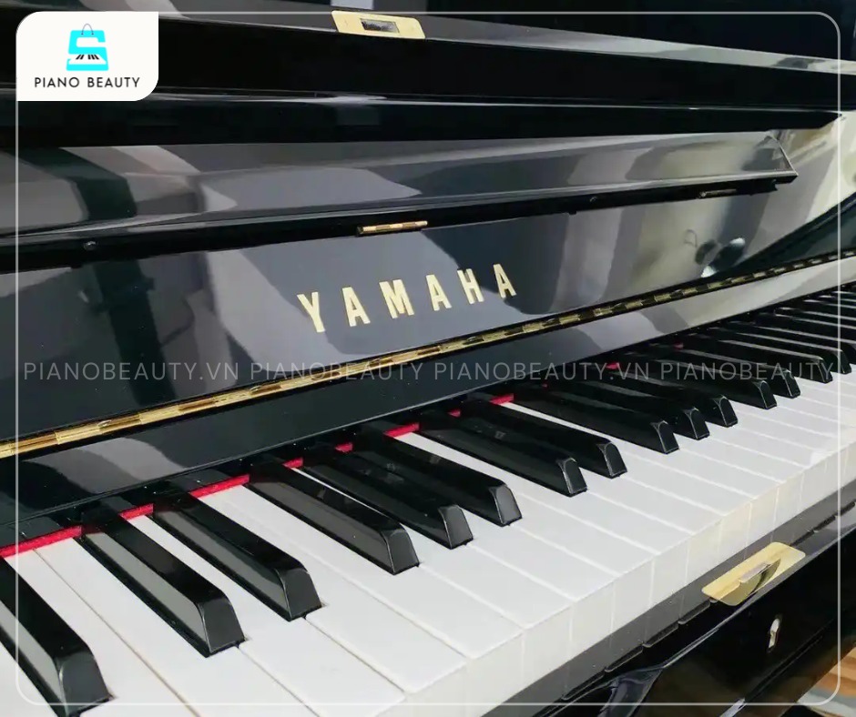 Bàn phím của Đàn Piano Yamaha YUS3 là kết quả của sự chế tác tỉ mỉ với 88 phím đàn làm từ gỗ vân sam