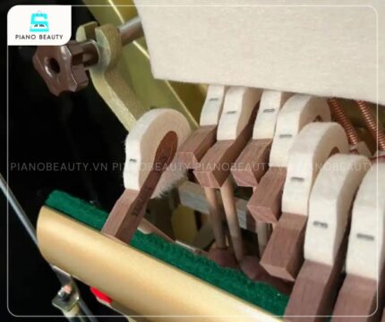 Đàn Piano Yamaha YUS3 trang bị hệ thống búa đàn làm từ nỉ cao cấp