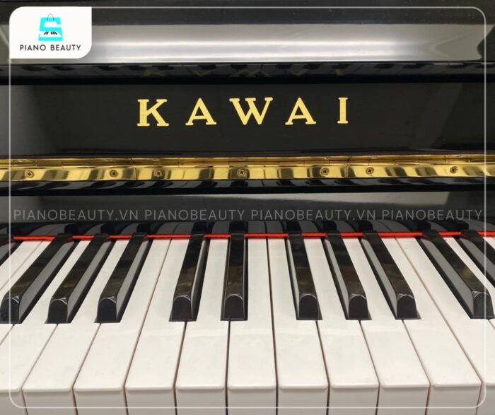 Đàn piano cơ Kawai BL11 với phím gỗ bền bỉ và độ nhạy cao