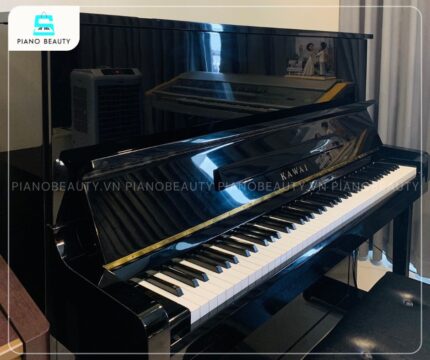 Đàn piano Kawai KU1B lớp sơn đen bóng sang trọng