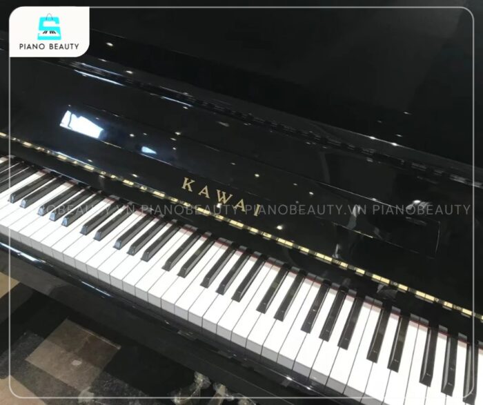 Đàn piano cơ Kawai KU1D với bàn phím gỗ bền bị và phản hồi tốt