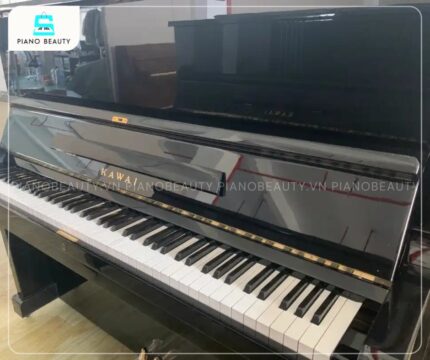 Đàn piano cơ Kawai KU2B sở hữu bàn phím gỗ tự nhiên