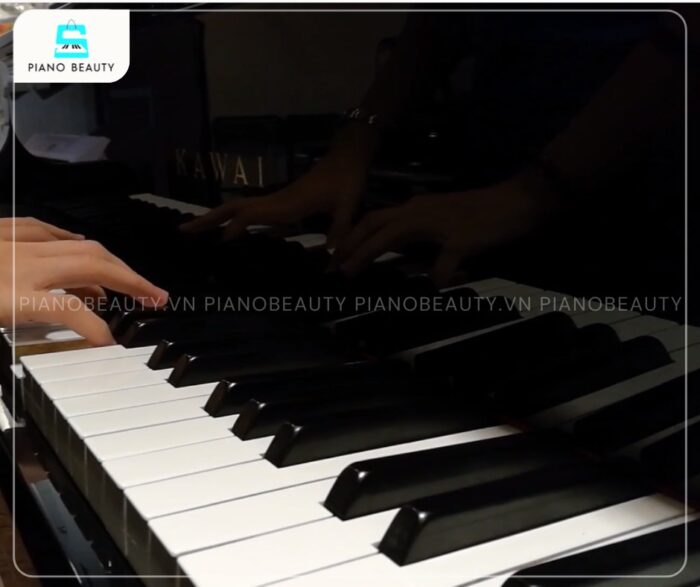 Đàn Piano Kawai KU5 phím gỗ phủ phenolic resin bền bỉ