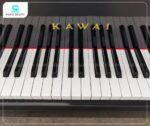 Đàn Piano Cơ Kawai KU5D phím gỗ tự nhiên phủ phenolic resin chống trơn trượt