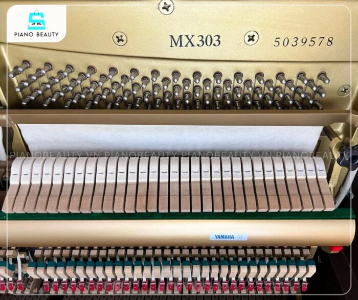 Bộ máy đàn mạnh mẽ của piano Yamaha MX303R