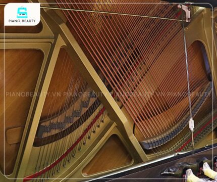 Bảng cộng hưởng gỗ vân sam của đàn piano Yamaha U10A
