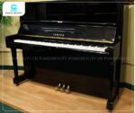Đàn Piano Yamaha U1F nổi bật với lớp sơn đen bóng