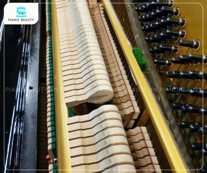 Bộ máy chắc chắn của đàn piano Yamaha U1G