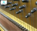 Trục giữ dây đàn chắc chắn của đàn piano Yamaha U2C