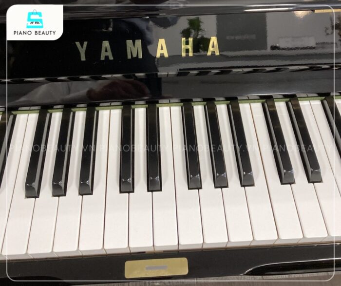 Đàn piano Yamaha U2G bàn phím gỗ mượt mà và phản hồi nhanh