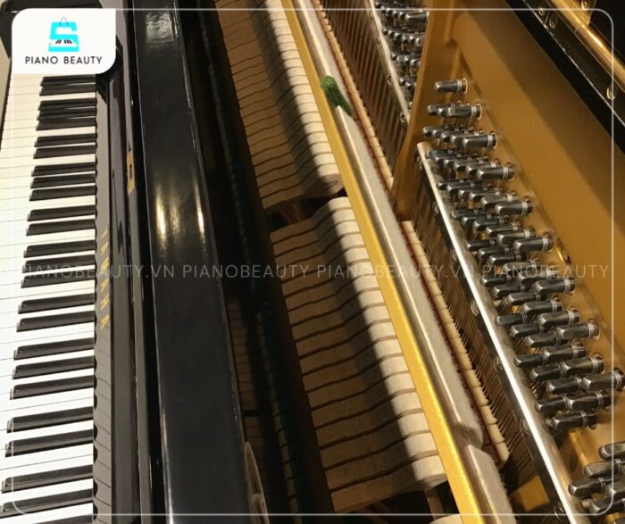 Trục giữ dây đàn chắc chắn của đàn piano Yamaha U3H