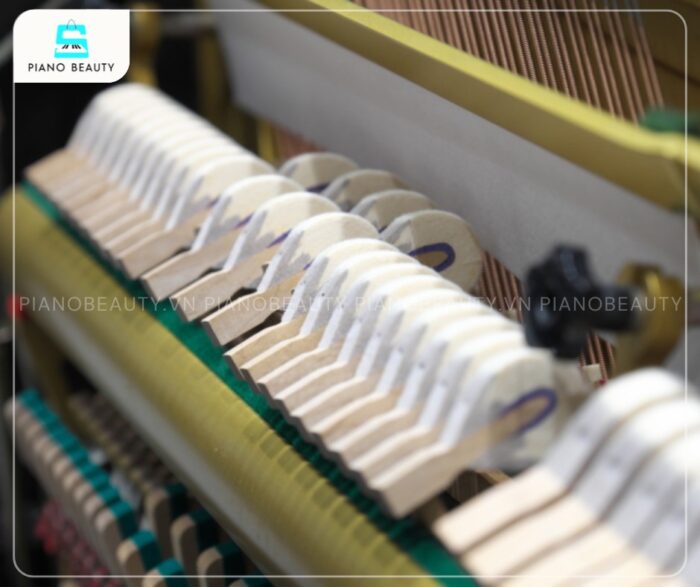 Đàn Piano Yamaha U3H búa đàn nỉ lông cừu chắc chắn