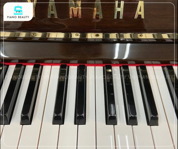 Phím gỗ siêu nhạy của đàn piano Yamaha U5