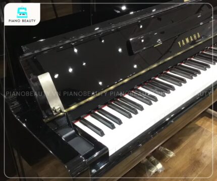 Phím đàn nhạy của piano Yamaha UX1