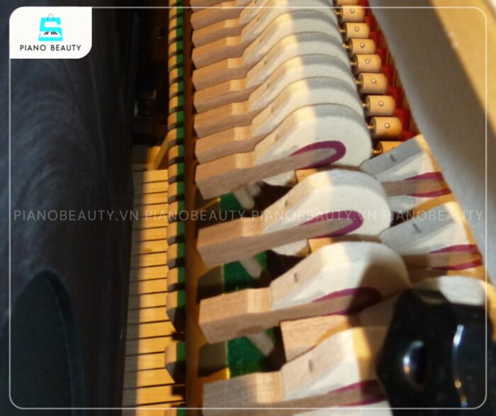 Đàn Piano Yamaha UX30A búa đàn nỉ lông cừu bền bỉ
