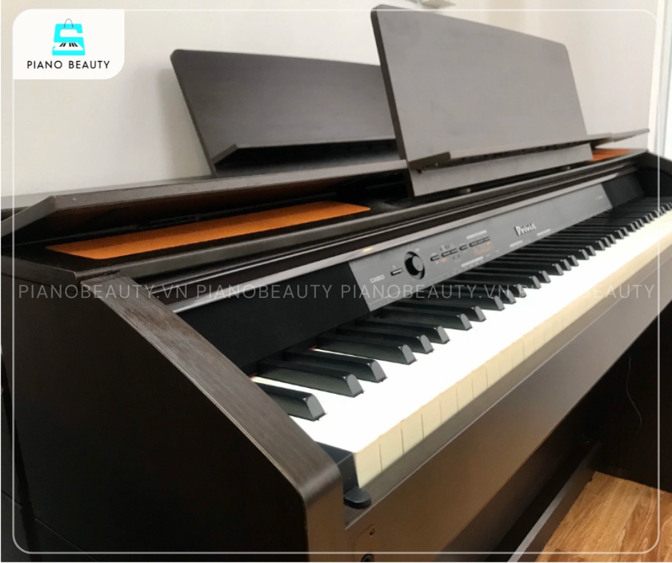 Piano điện Casio PX1500GP có bàn phím được thiết kế để mô phỏng cảm giác chơi đàn piano cơ một cách chân thực