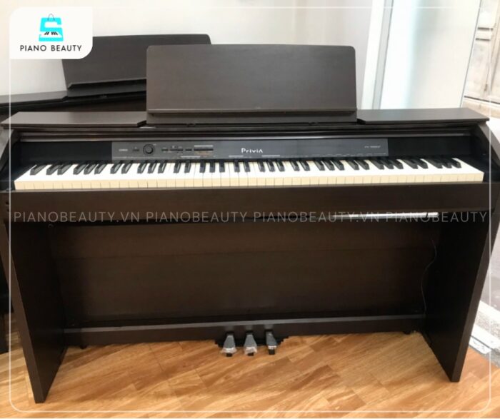 Piano điện Casio PX1500GP nổi bật với thiết kế vân gỗ sang trọng