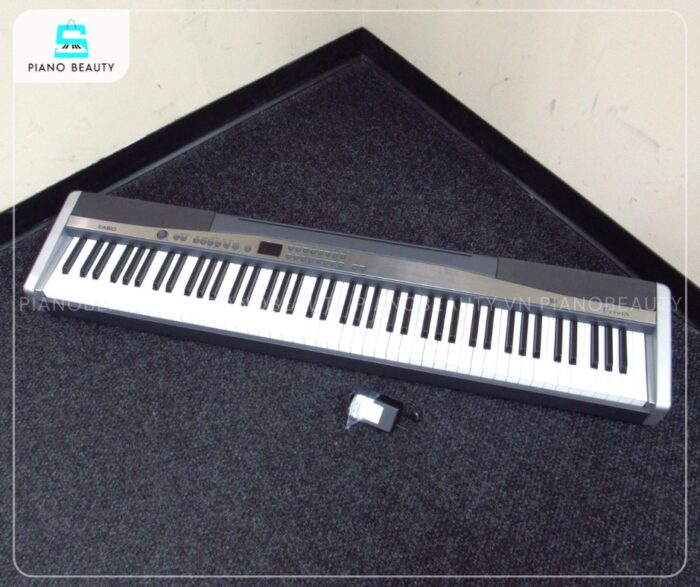 Piano Điện Casio PX300 tối ưu hóa không gian sử dụng, đồng thời cực kỳ thuận tiện cho việc di chuyển