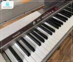 Bảng điều khiển của piano điện Casio PX500L