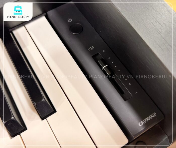 Piano điện Kawai CA9900GP có bề mặt của từng phím được phủ một lớp vật liệu tổng hợp mô phỏng ngà voi và gỗ mun