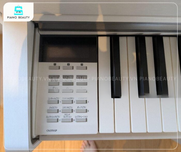 Bảng điều khiển của piano điện Kawai CN370GP