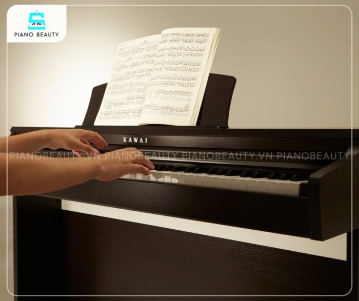 Piano điện Kawai KDP110 sở hữu một thiết kế gọn nhẹ, nhiều tính năng hỗ trợ học tập