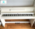 Piano điện Roland DP90S sở hữu bàn phím PHA II Ivory Feel và thiết kế cabinet đẹp mắt