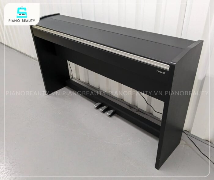 Piano điện Roland F130 thiết kế nhỏ gọn hiện đại