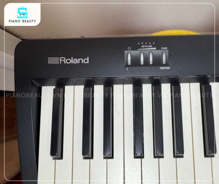Piano điện Roland FP10 tích hợp bàn phím PHA-4