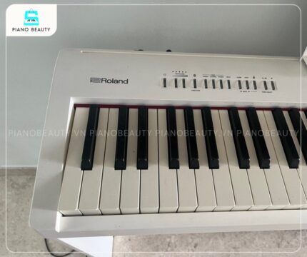 Piano điện Roland FP30 sở hữu 88 phím PHA-4 phản hồi nhanh