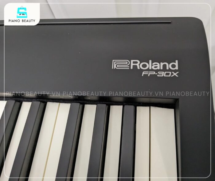 Piano điện Roland FP30X với 88 phím PHA-4 phản hồi nhanh
