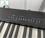 Bảng điều khiển của piano điện Roland FP30X