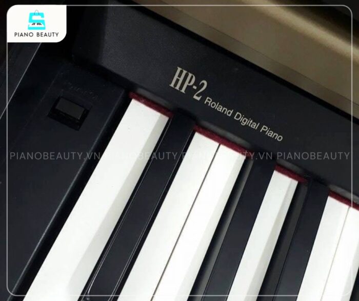 Piano điện Roland HP2 trang bị 88 phím Hammer Action phản hồi nhanh