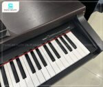 Piano Yamaha CLP122 bàn phím Graded Hammer mượt mà