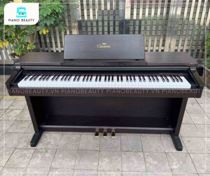 Piano điện Yamaha CLP 133 thiết kế thanh lịch với màu nâu gỗ