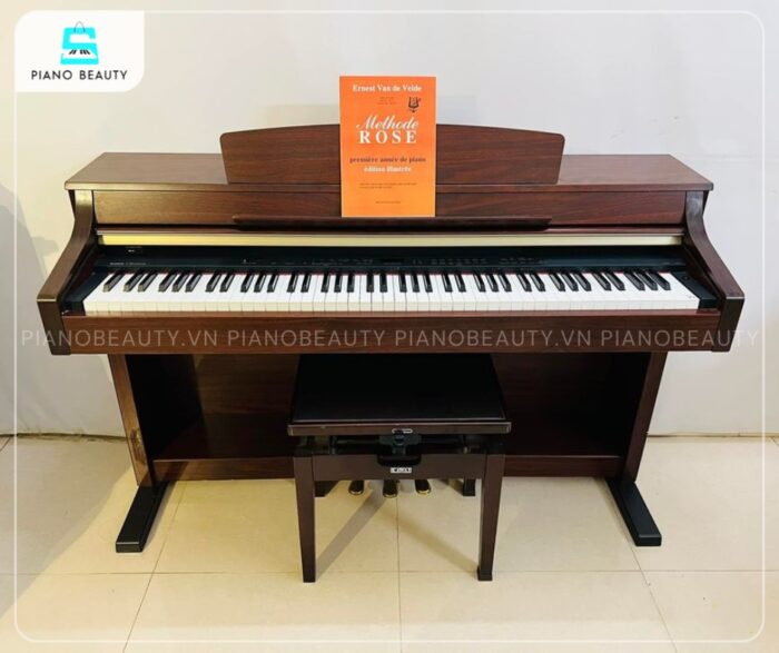 Piano điện Yamaha CLP270M thiết kế nhỏ gọn và cổ điển