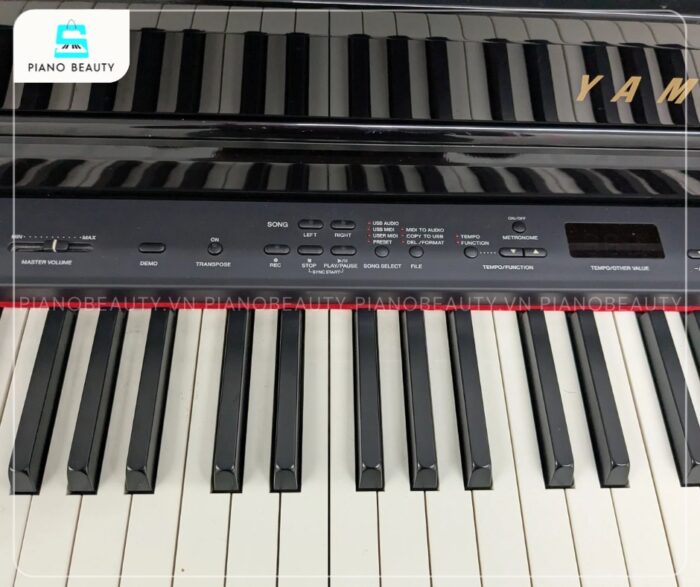 Đàn piano Yamaha CLP470 mô phỏng âm thanh đại dương cầm CFX