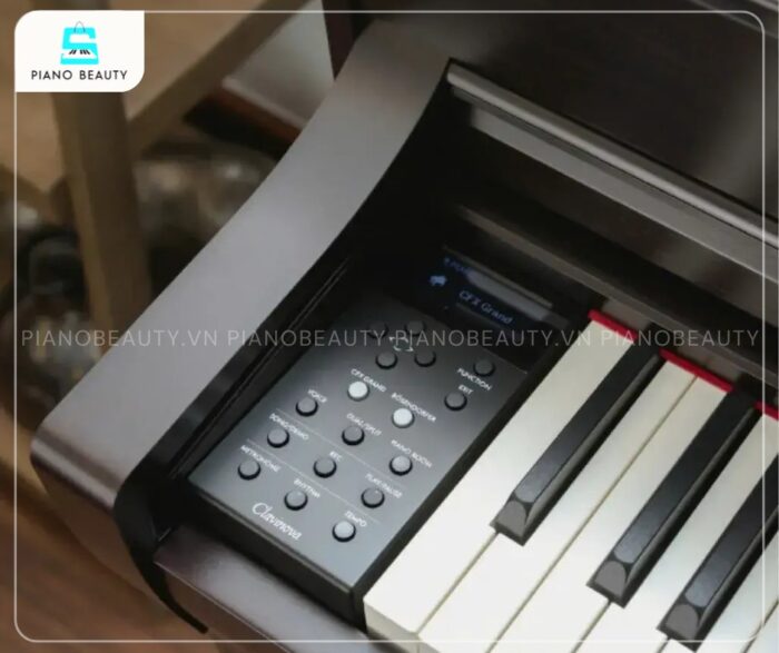 Bảng điều khiển của piano điện Yamaha CLP735