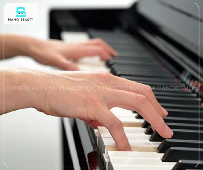 Piano điện Yamaha CLP775 với bàn phím NWX phản hồi nhanh