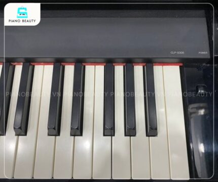 Piano điện Yamaha CLPS306 sở hữu bàn phím GH3 88 phím cảm ứng ngà voi