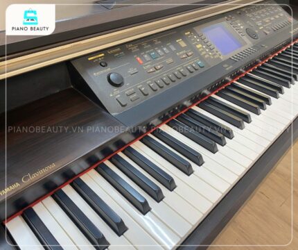 Piano điện Yamaha CVP205 sở hữu bàn phím GHS với 88 phím nhạy