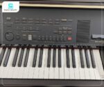 Bảng điều khiển tiện lợi của piano điện Yamaha CVP305