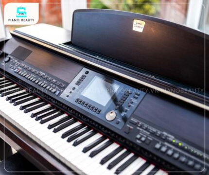 Piano điện Yamaha CVP405 với màn hình LCD giao diện trực quan